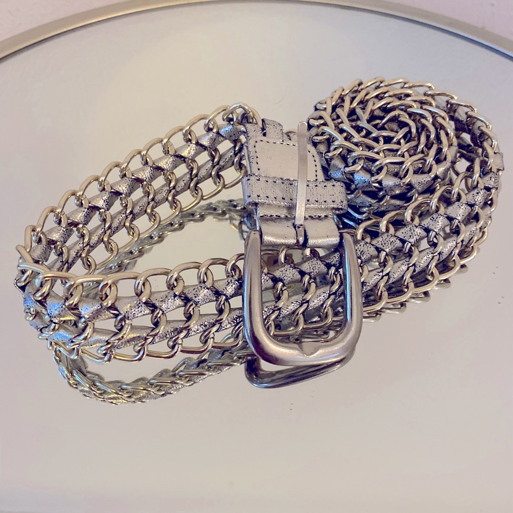 Gold and silver belt. Mixed materials.